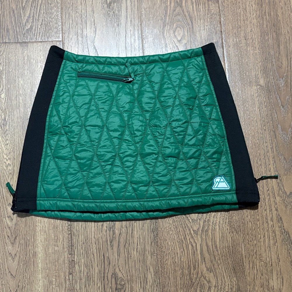 Wild Woods Skirt Women’s Size Medium Alpina Green Puffy Skirt